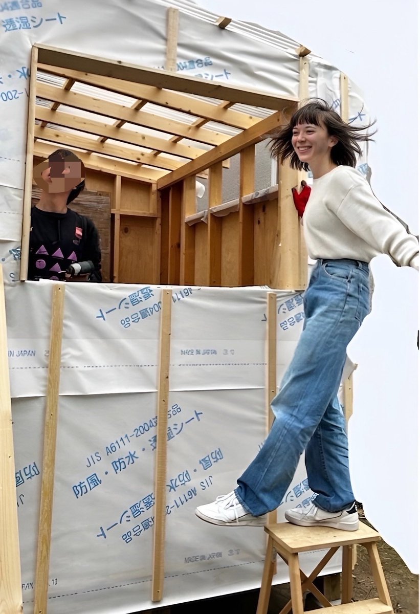 mamamamayuXXX's tweet image. 邪魔という感じのお手伝い(๑✧ꈊ✧๑)ｷﾗｰﾝ✧

雨降って来て今はラーメン食べに来ました🍜

 #DIY