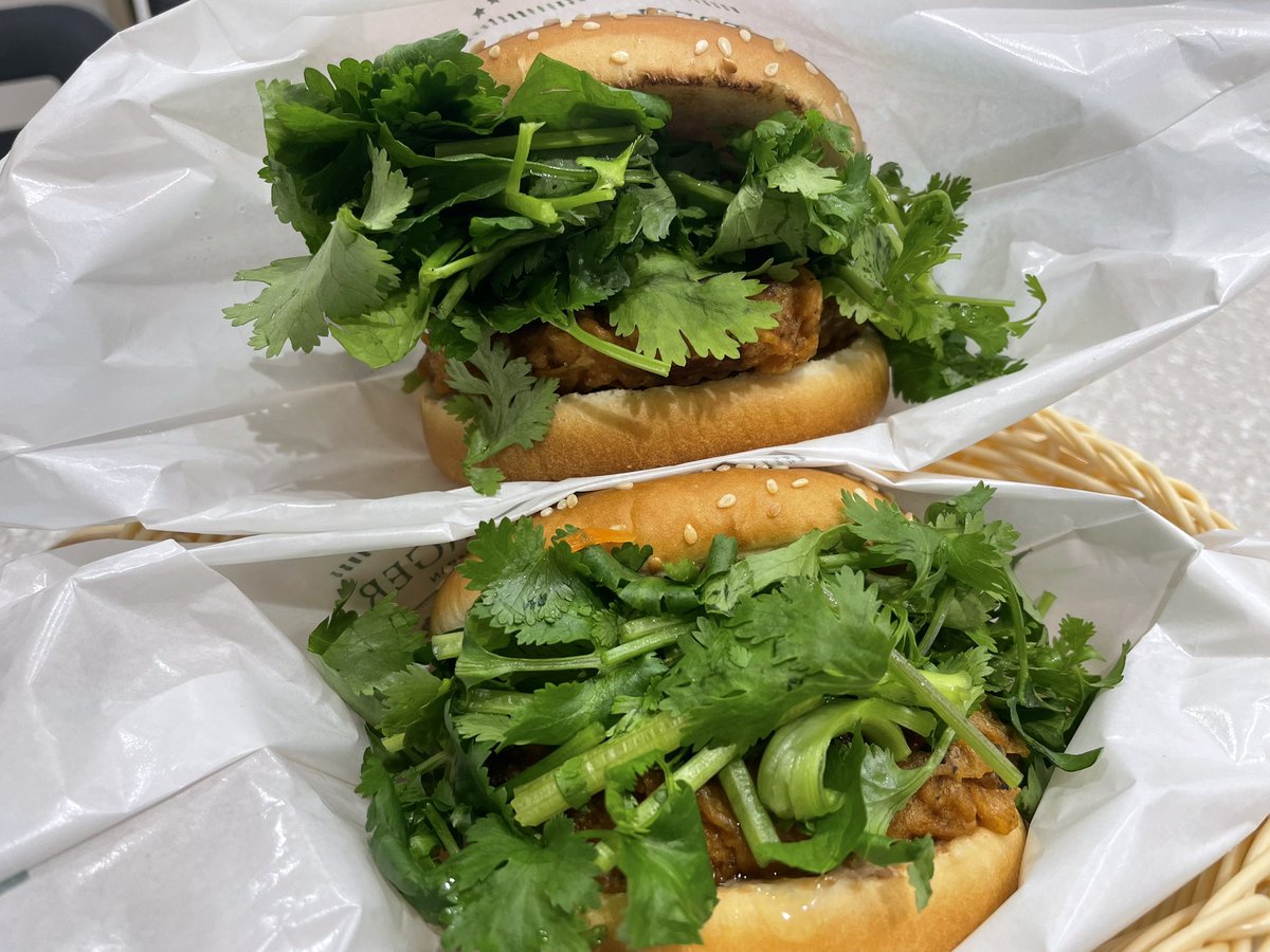 今年も美味しいです🌱

個人的にはバインミーの勝ち！