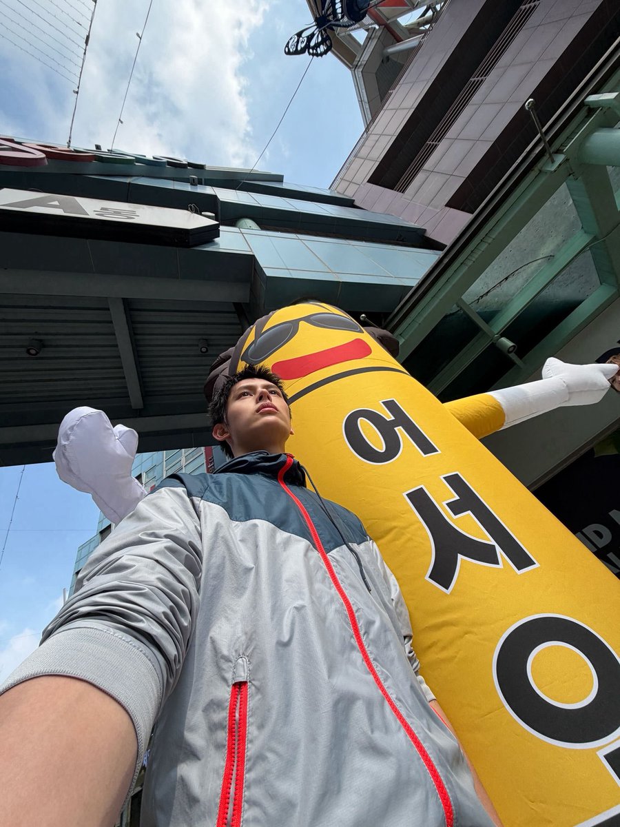 nicejames tweet media