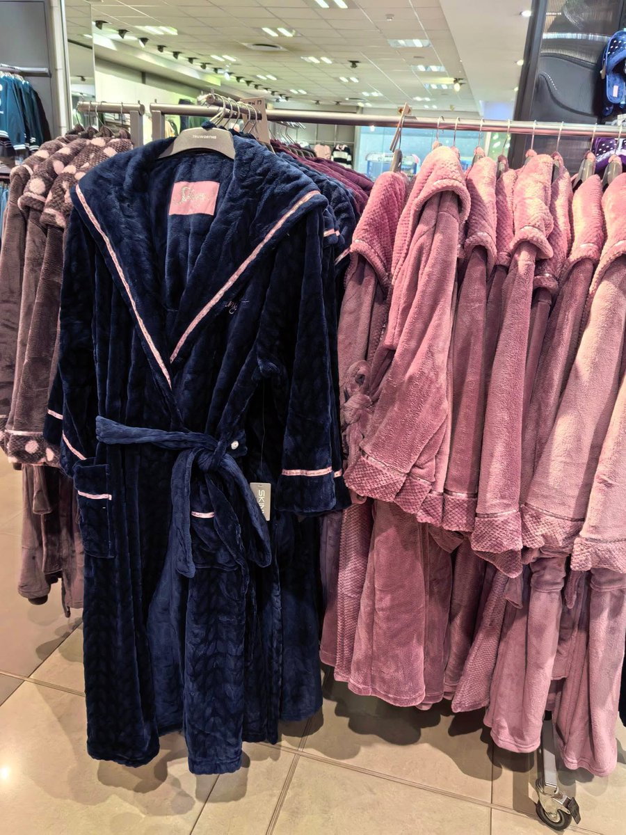 Raesetja tweet media