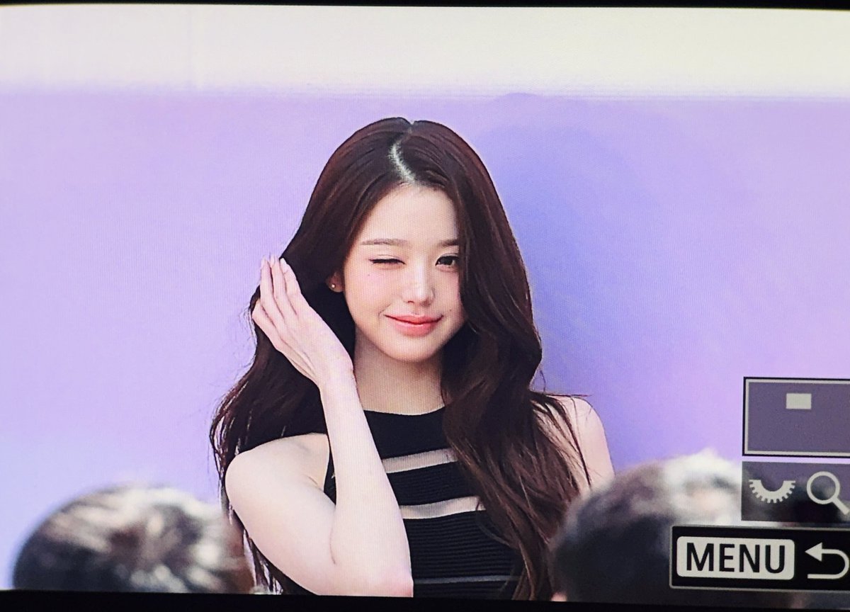 260424 preview

#IVE #아이브 #원영 #장원영 #ウォニョン #WONYOUNG #JANGWONYOUNG