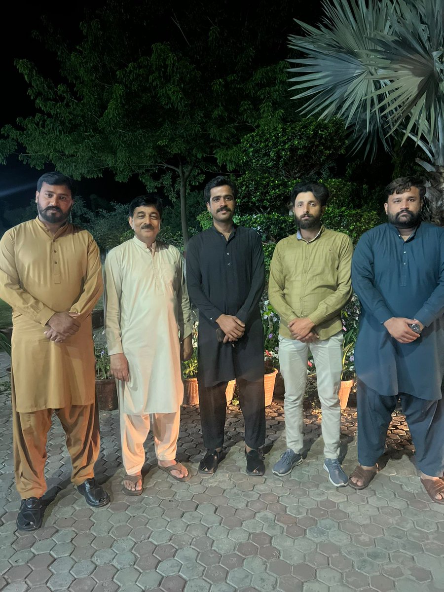 SAQIBALIGoraya5's tweet photo. پبلک سیکرٹریٹ پسرور
رانا محمد افضل حقیقی ایم پی اے پسرور پی پی انچاس کی جانب سے اپنے دوستوں کے اعزاز میں ایک پروقار دعوت کا اہتمام
#TeamRMA #PP49
#everyone #everyoneactive https://t.co/DwN2WssHxB