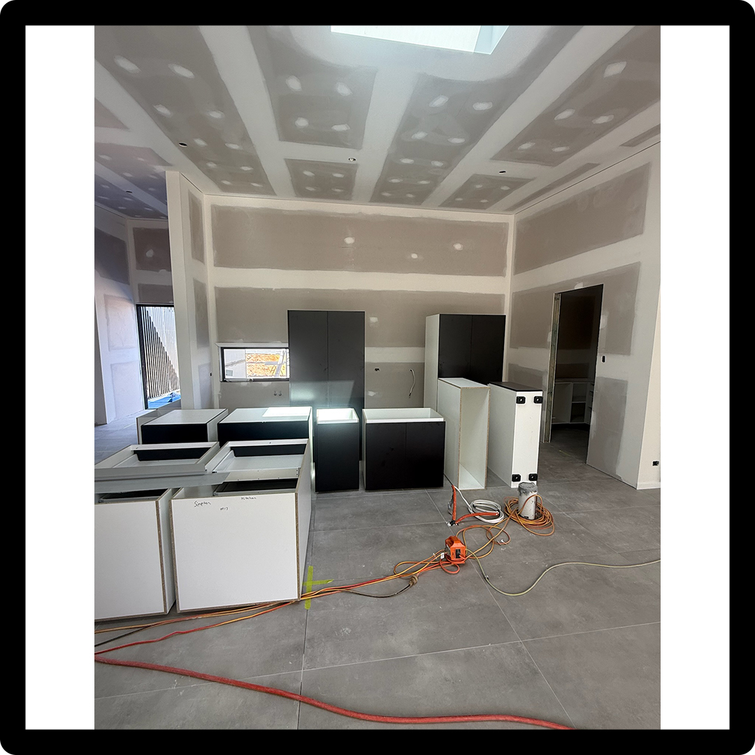 maddiconstruct's tweet image. Monument + white = timeless contrast 🎨🏡
Clean, modern &amp;amp; beautifully refined exterior

#ModernBuild #HomeDesign #Exterior #MaddisonConstructions

maddisonconstructions.com.au