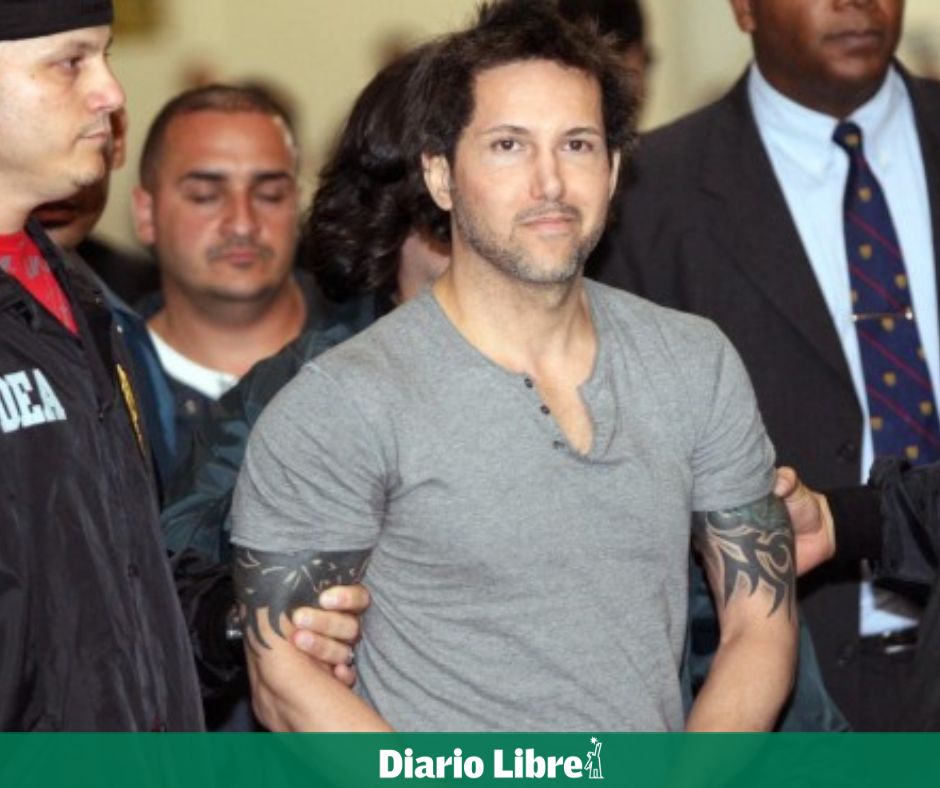 DiarioLibre's tweet image. 👀| #LasCincoMásLeídasDL | ¿Por qué los bienes de Figueroa Agosto siguen bajo custodia del Estado 16 años después?
🔗ow.ly/GSJK50YOilz

#DiarioLibre #Noticias