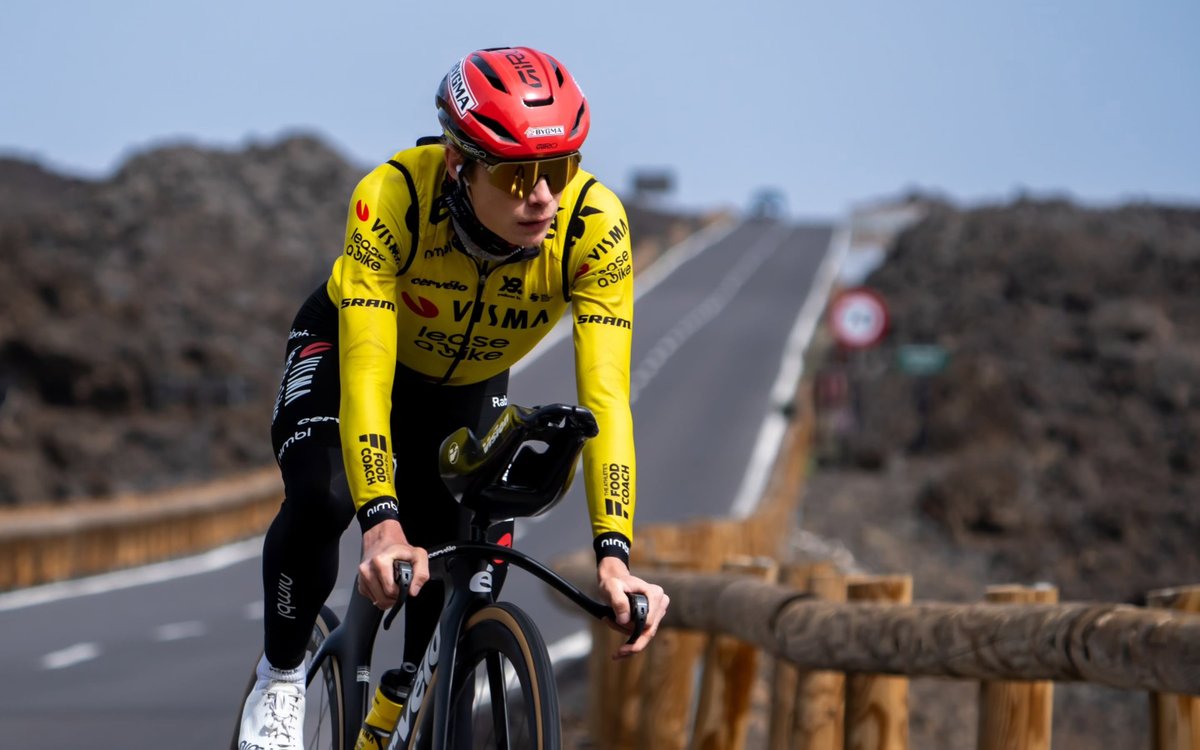 🗣️ Jonas Vingegaard: "I've had some good training and gotten into better shape. I'm starting to get close to the form I want to be in for the Giro d'Italia. I'm going in with the expectation that I can fight for the win, and the goal is to win the Giro." [TV2 sport]

📸 ajonadiaz