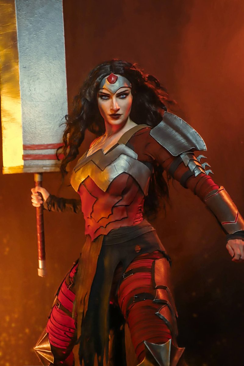 monstersngeeks's tweet photo. #CosplaysQueaenamoran🤎: #AbsoluteWonderWoman por la talentosa estadounidense #AlysonTabbitha. https://t.co/AVAFJdYuF0