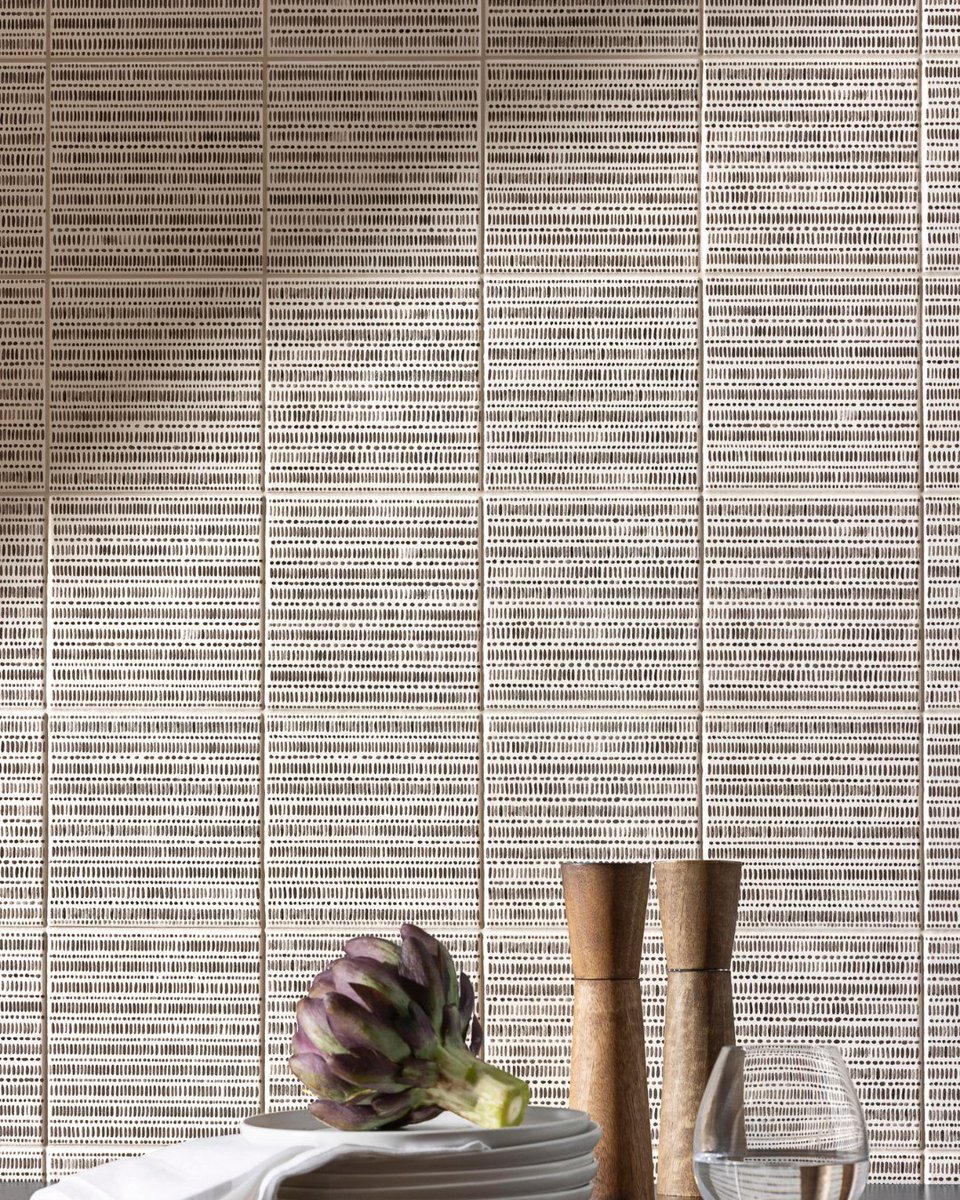D & B Tile Distributors tweet media