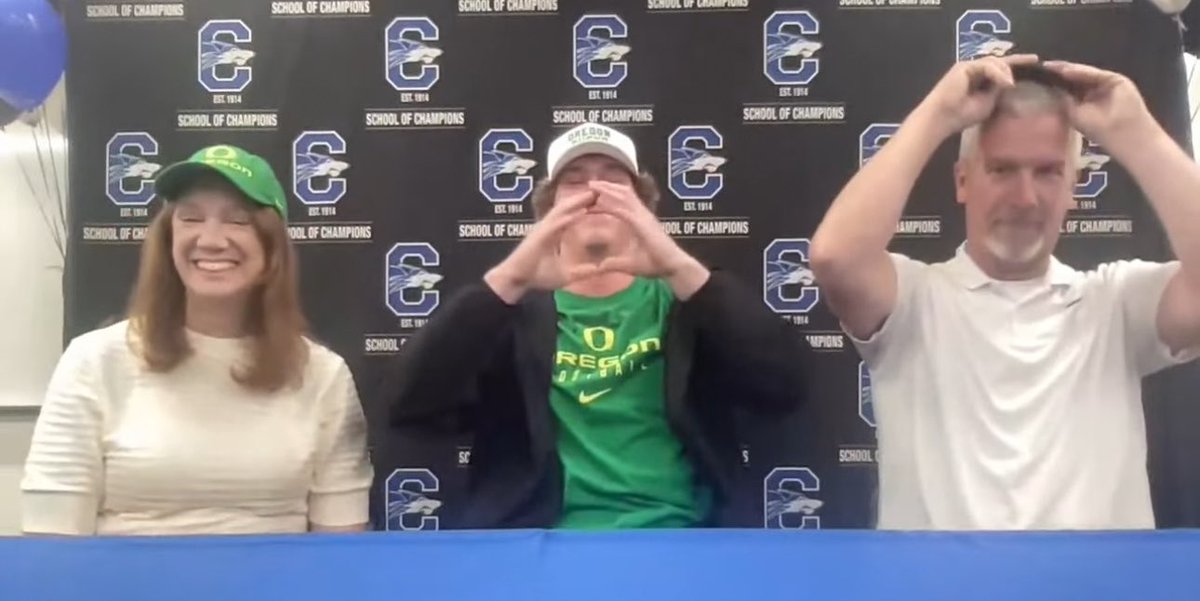 cookinquack's tweet photo. MENCL IS A DUCK #GoDucks 🦆 🦆 🦆 https://t.co/68IgP1UMhn