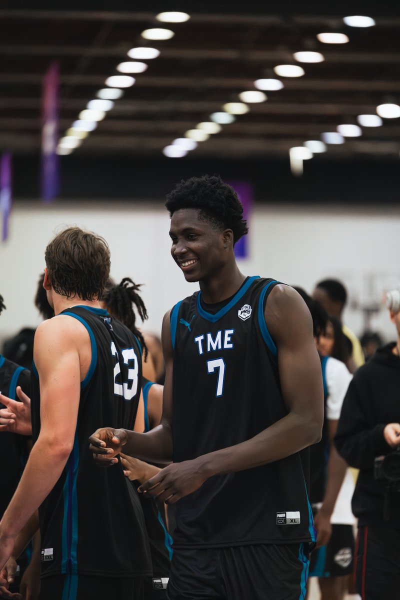 rodgerbohn's tweet photo. 7'0 Bamba Touray made case for top '28 in nation for @TreMannElite at @PumaHoops @Pro16League.Super fluid big from IMG who shoots it well with feet set,is remarkably coordinated,and makes plays above rim on both ends of court.

More on #PRO16 @Ballislife

https://t.co/Sf2F5UMFl1 https://t.co/SBpQ7pnPm0