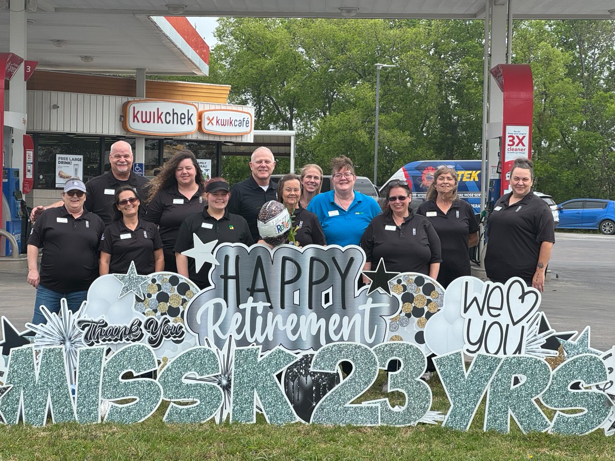 txbstores's tweet photo. After decades of dedication, we’re grateful to celebrate Leona Fine and Kay Mealer as they retire. They built lasting relationships, developed leaders, and shaped TXB in ways that will continue for years to come. Wishing them the very best in their next chapter. https://t.co/zN5XMeMxVD