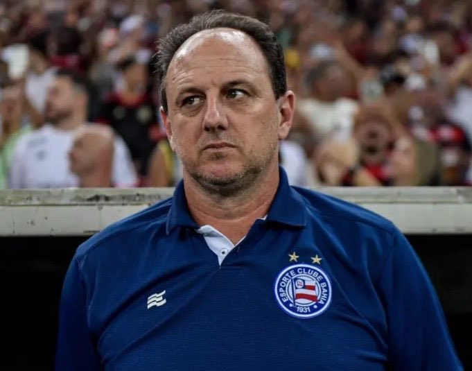 Quando a torcida do Bahia vai cair pra realidade e assumir que o superestimado Rogério Ceni já chegou no limite?

- Eliminação na Pré Libertadores
- Encaminhando uma eliminação na Copa do Brasil pro Remo

É inadmissível normalizar tamanho VEXAME na temporada.
