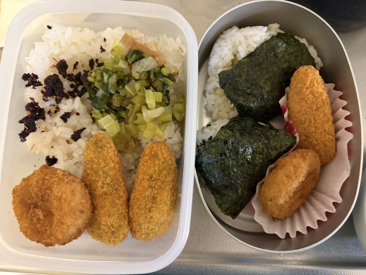 simo2meal's tweet photo. きょうのお弁当
おかずはいっしょ好きなひれかつとささみチーズカツ
付き添い大変なので冷凍のんで手間抜き https://t.co/KLjEj7eYPE