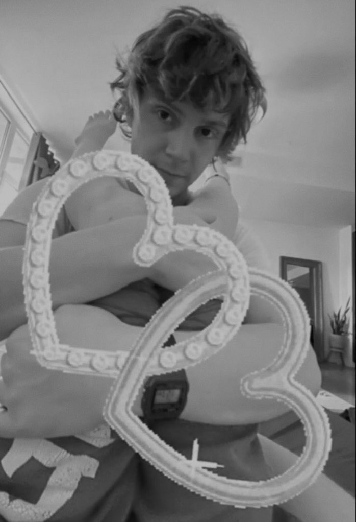 Tate Langdon. tweet media