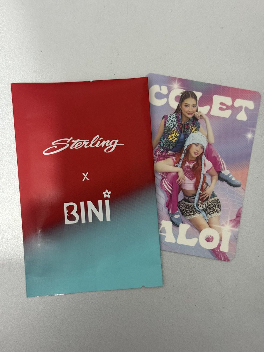 potcheiiii's tweet photo. My 5 year old nephew gave me a sterling X bini photocard he got after buying his school supplies !!! 🥹🌸 https://t.co/bJNofDplL2