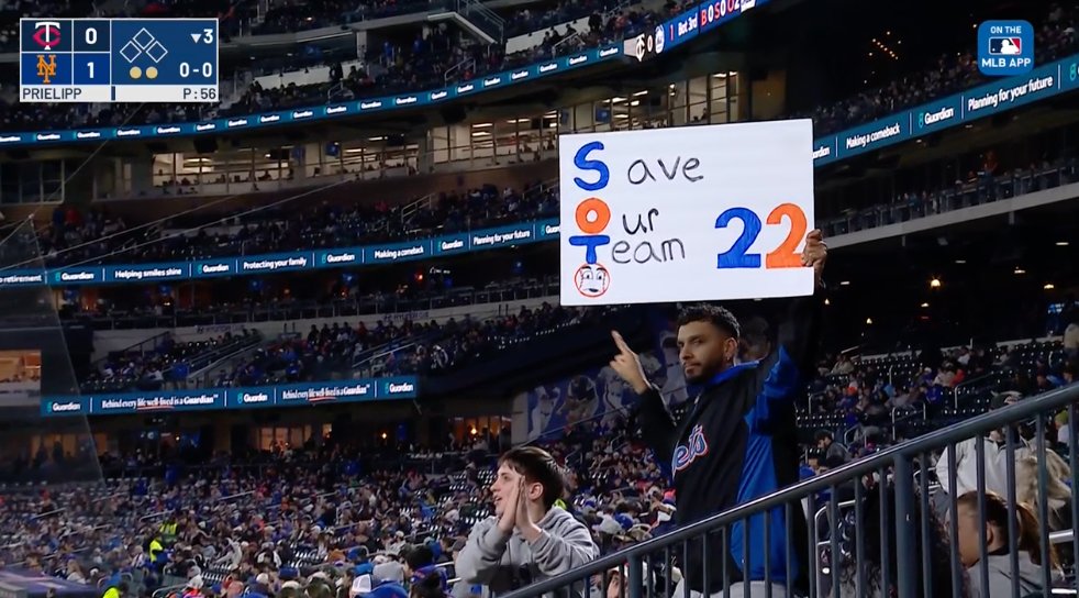 FOX Sports: MLB tweet media