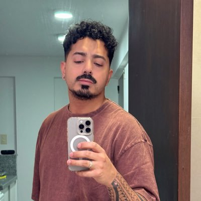 HenryyyLC tweet media
