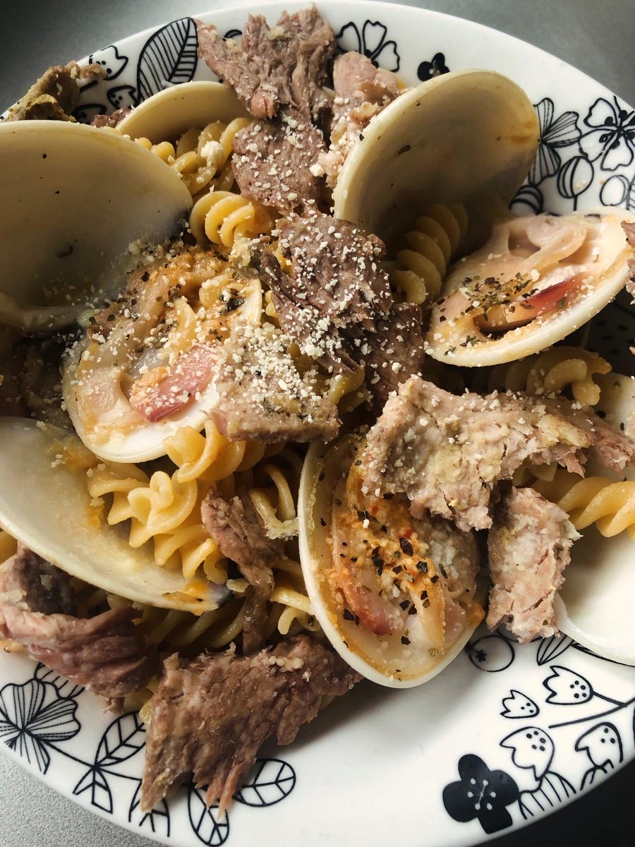 TakakoIkehpx3's tweet image. Easy Cooking💗
Happy Wednesday 💗
Good morning, My Breakfast💗
COLD PASTA With CLAMS &amp;amp; BEEF, SPICY ORIENTAL VINAIGRETTE New York Style💗
#breakfast #pasta #recipe #homecooking ⚜️