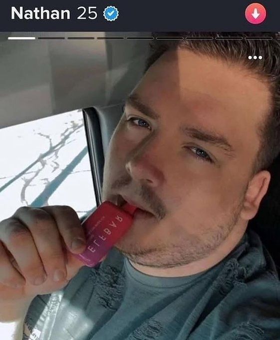 dinosaur tweet media