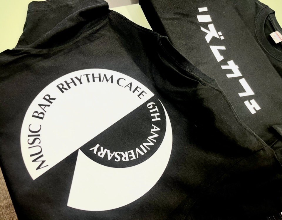 BustaBuddy's tweet image. Ｔシャツ。
RHYTHM CAFE様アザます🙏

#job #sign #design #display #interior #wear #plusart_sapporo