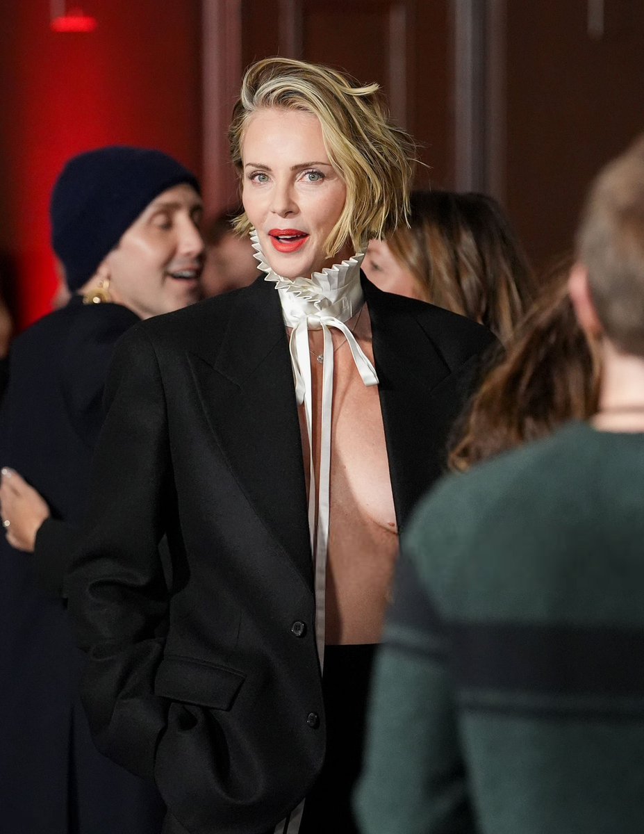 charlize completionist tweet media