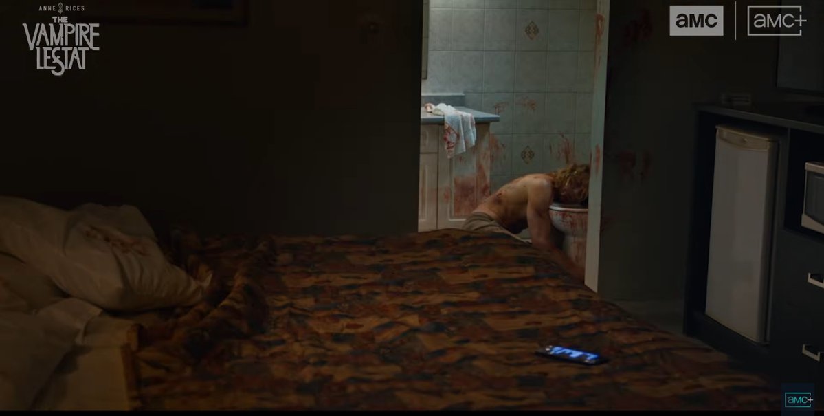 yo en lo personal no creo que la escena de armad tenga que ver con lestat en el baño, no me va, los azulejos son igual de grandes pero la luz que entra es dif a la del baño de Lestat