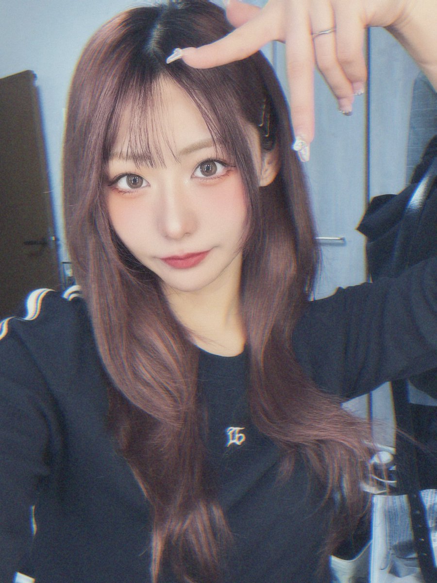 yun_char0's tweet photo. ⠀ ⠀ ⠀ ⠀ ⠀ ⠀ ⠀ ⠀ ⠀
びさびさ前髪少なめ https://t.co/YxJRvn0car