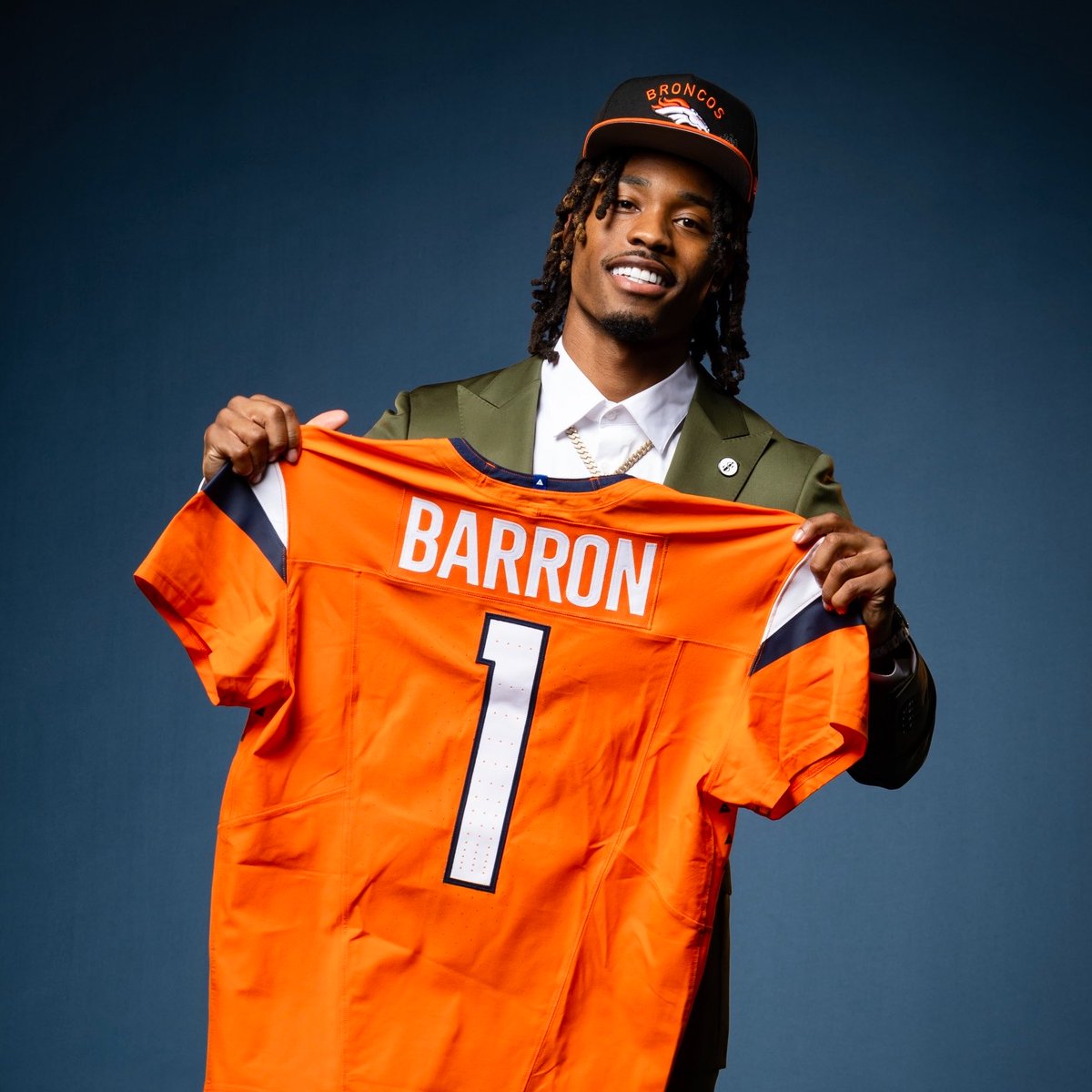 When dreams become reality 🤘

#NFLDraft – April 23-25 on NFL Network/ESPN/ABC