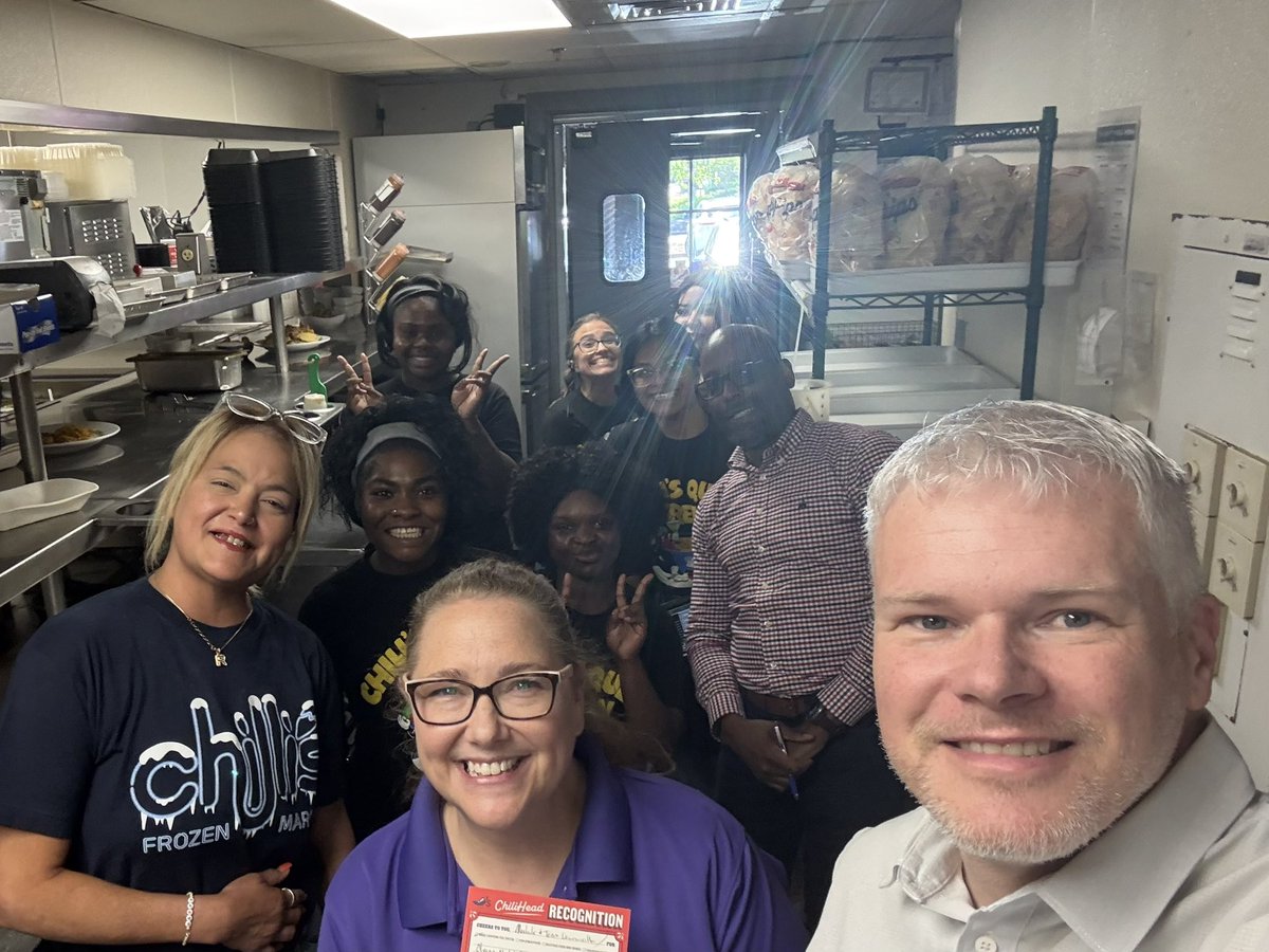 jrbolinger's tweet photo. Excellent time seeing Our Purpose on display with Rocky at our Lawrenceville and Snellville locations. Big energy - Lots and Lots of Big Crispy’s - and Chilihead Hospitality behaviors to be proud of! #Chilislove https://t.co/O0cLC8KSMr