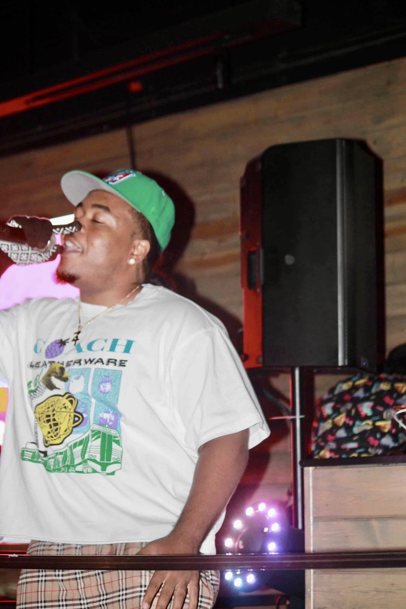 z4Dnice's tweet image. whether  its thousands in attendance or a few the show must go on ‼️🎤🎥🍾

#z4dnice 
#performance 
#fyp 
#newmusic 
#explorepage