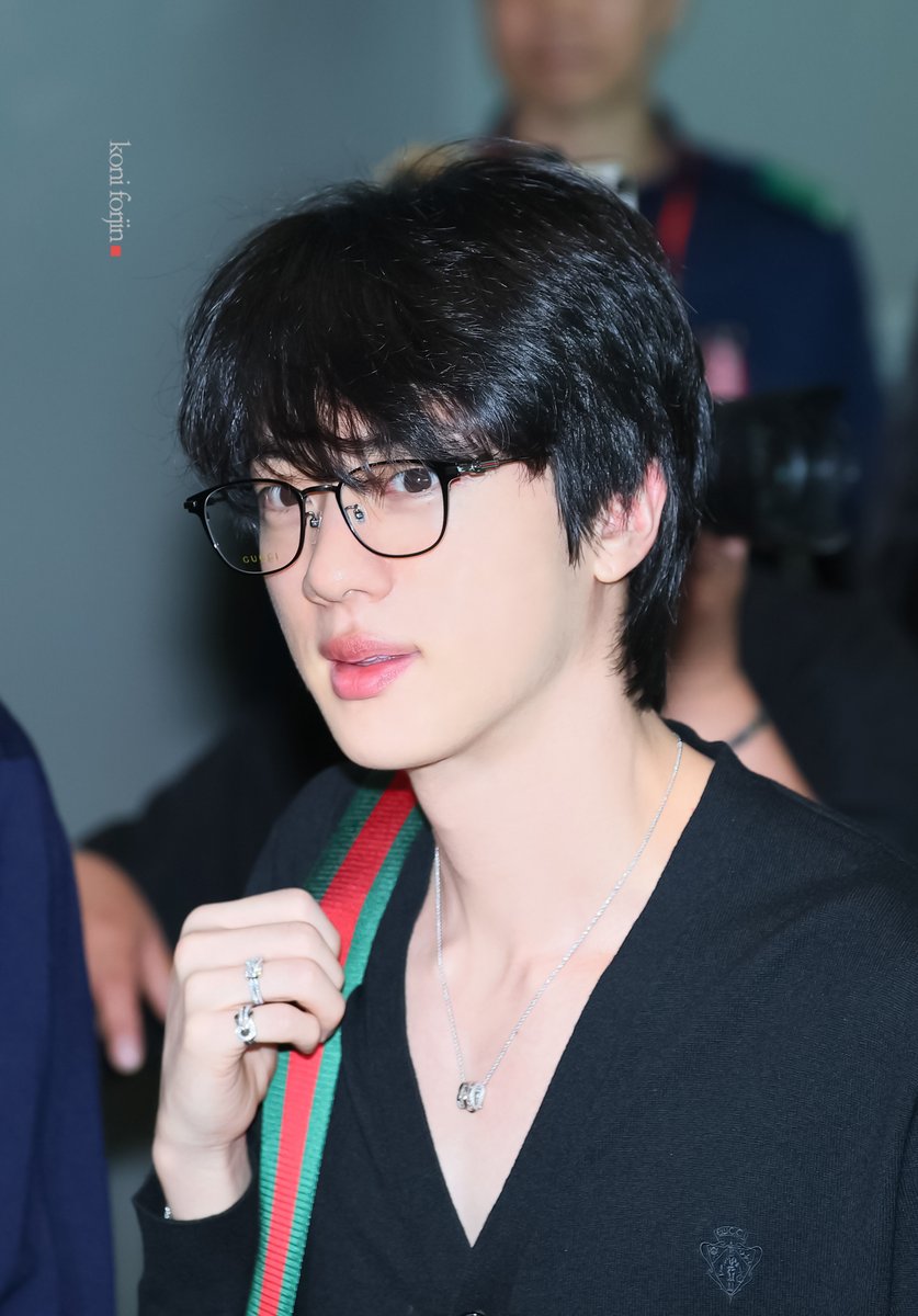 btsforever1207's tweet image. 260423 ICN      

Safe flight      

#BTS_WORLDTOUR_ARIRANG #방탄소년단진 #JIN #진 #BTS #BTS_ARIRANG