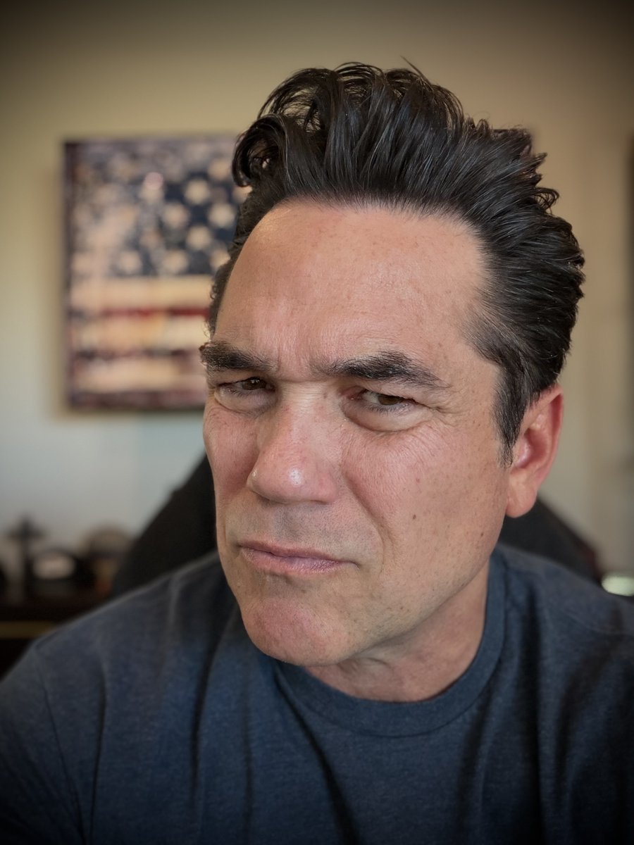 Dean Cain tweet media