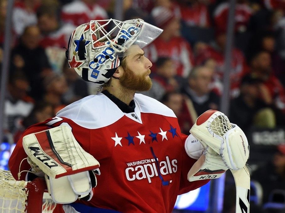 Sarah ♥️'s holtby tweet media