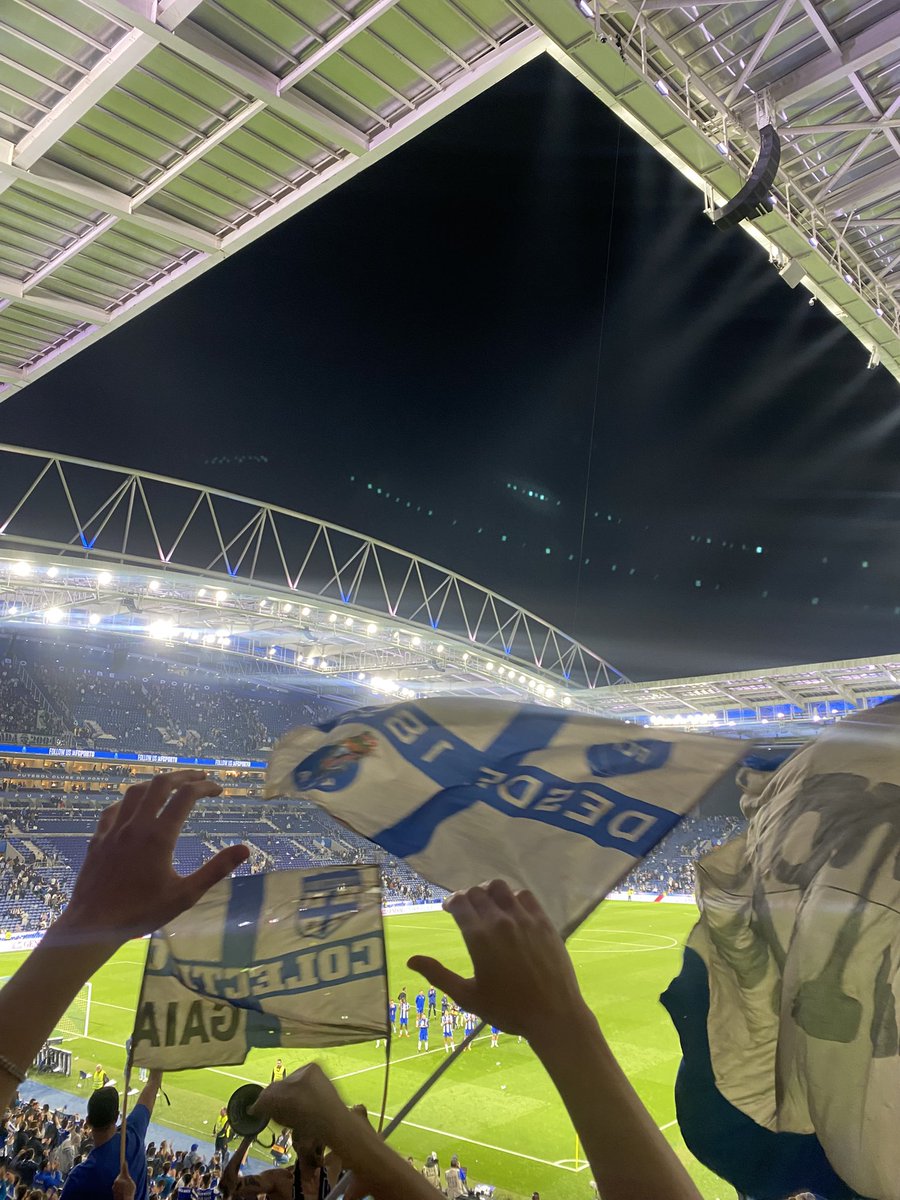 Faz agora um ano tínhamos um dragão despido de alma, uma equipa que era tudo menos Porto e totalmente sem rumo. Hoje temos o título na mão e todos os que nos representam são tudo que tem de ser o Futebol Clube do Porto.
Até onde nos deixarem, somos melhores!  

Seremos 🇫🇮