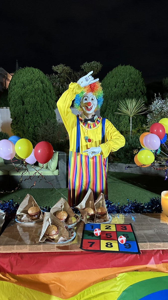yuuender1's tweet photo. セカオワの世界観をイメージしてファンタジーをテーマに結婚式しました🤡💛❤️💚
楽しかったー！！！
#sekainoowari
#セカオワ
@fromsekaowa 
#炎と森のカーニバル
#スターライトパレード
#RPG
ぜーんぶセカオワ🤡❤️‍🔥💐 https://t.co/6jK85Rrzlo
