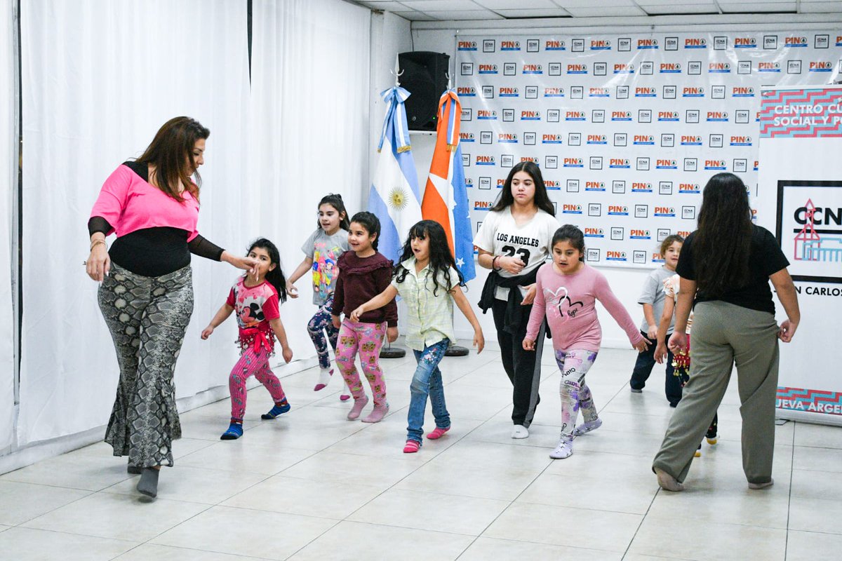 Pino_Ush's tweet image. Continúa el Taller de Danzas Árabes en el Centro Cultural, Social y Politico "Nueva Argentina".

Se dan todos los miércoles, de manera gratuita, y están a cargo de la Prof. Amanda Sosa.

#cultura #arte #danzas #ccna #jcpinotdf #cristinalopeztdf