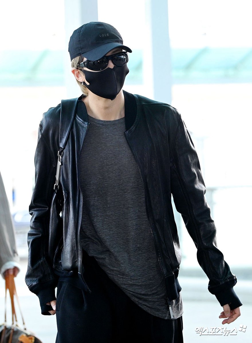 260423 #RM on his way to the US for BTS’ ‘ARIRANG’ tour.