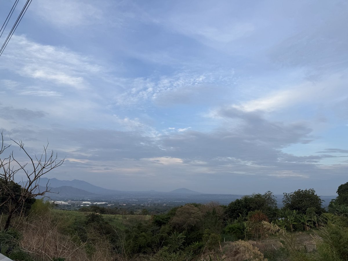 steven_bs503's tweet photo. tardes como está solo me recuerdan a ti. J https://t.co/d3Yij9QigR