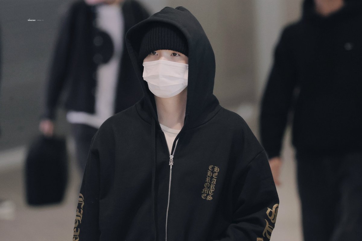 민스터리💫 tweet media