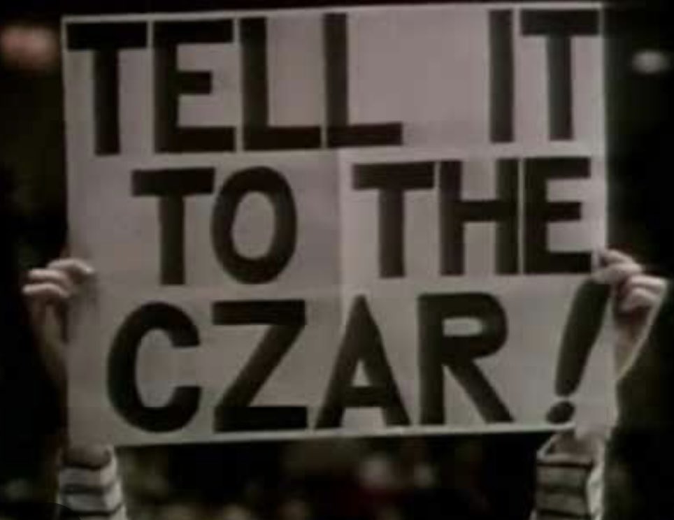 JonLeeOSC's tweet photo. Flyers vs Penguins #SignGuy https://t.co/G4OJZwTcBO