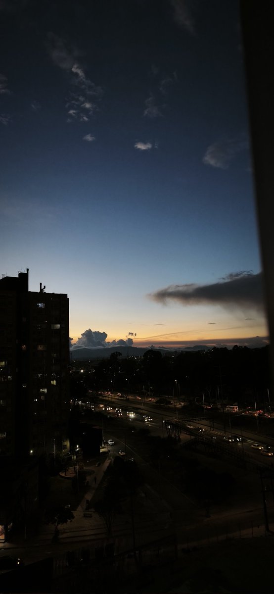 Closseetome's tweet image. Tardecitas rolas.

#Bogota #sunsetlover