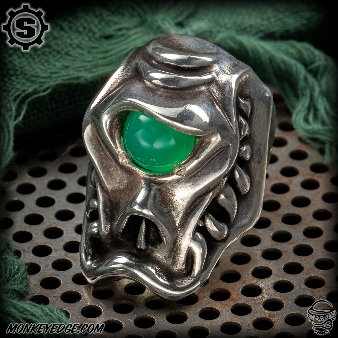 MonkeyEdge's tweet photo. Keep your eye out for @starlingear hitting the site. We’ve got Slyclops beads with a variety of stones, rings, and more coming in the next couple days!
#starlingear #striderknives #steelflame #beads #rings https://t.co/0p0CkjirV9