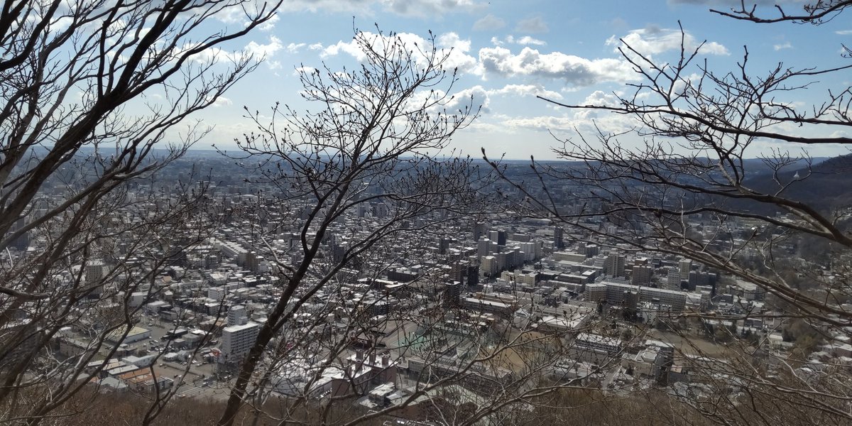 GlassTrackers's tweet photo. 低山のお誘いがきたものの
体力確認と足慣らしで円山へ

休憩回数を増やせばなんとかなる🥾 https://t.co/WMxDWbtC3z
