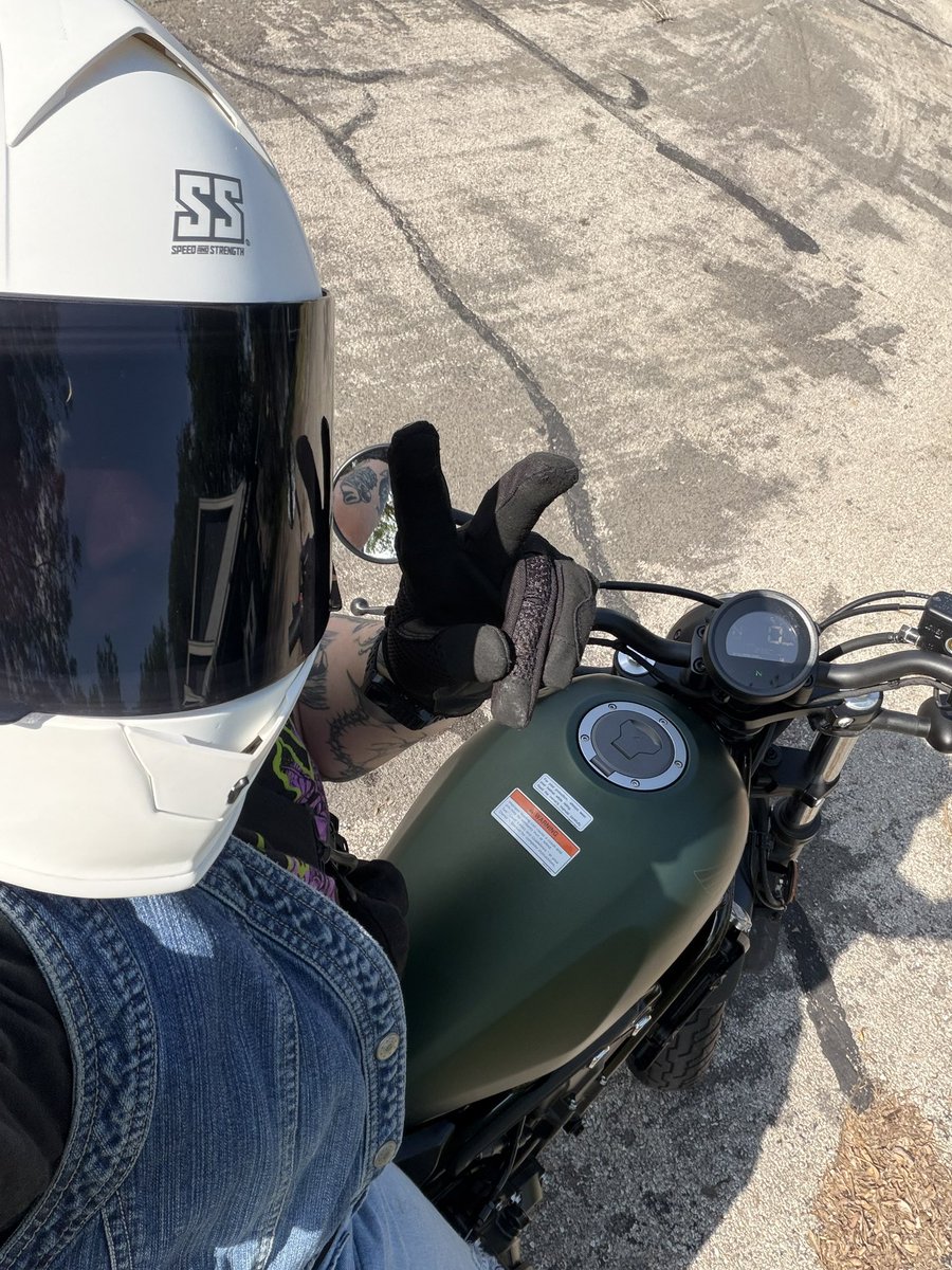 KieleyThompson's tweet photo. Now that I have a motorcycle it will become my whole personality (-.-) https://t.co/BpAm6XO1FG