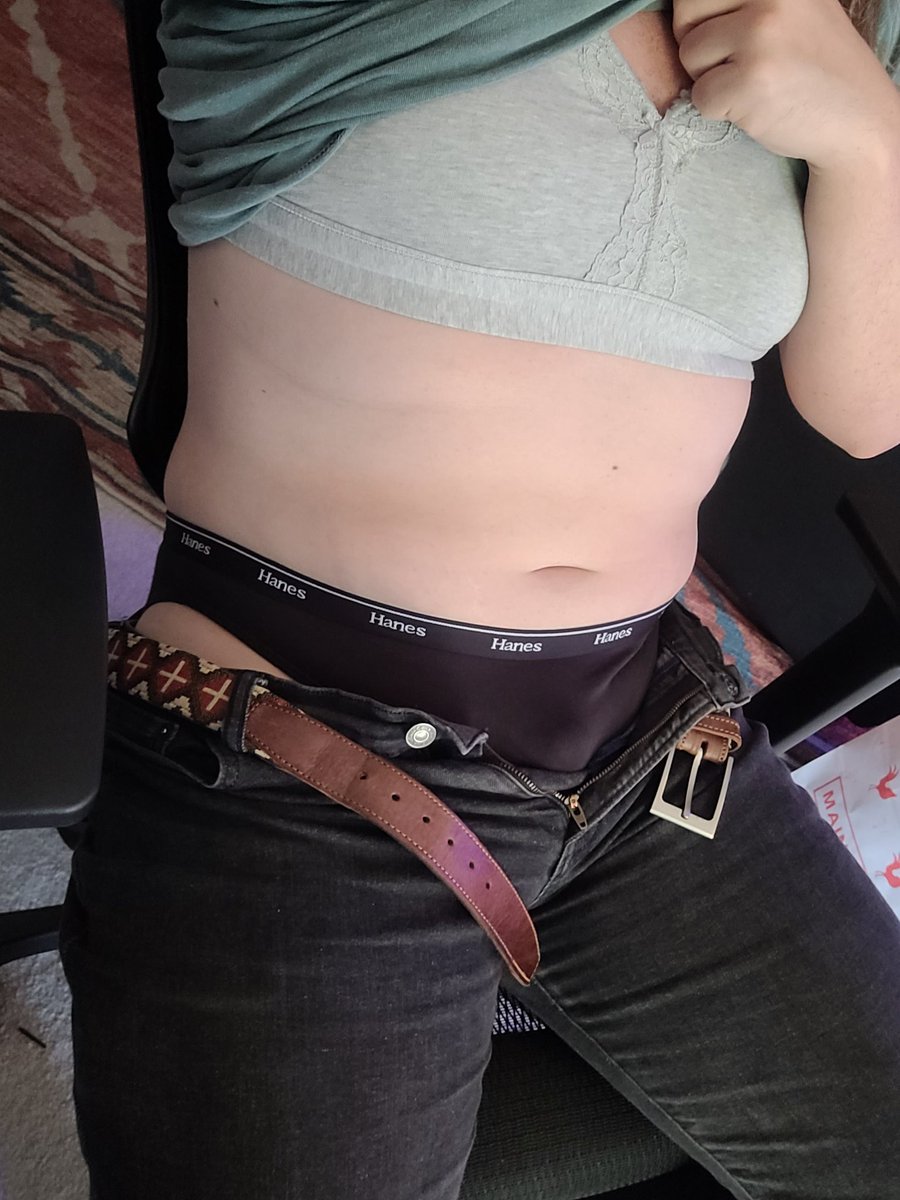 PuffyButt tweet media