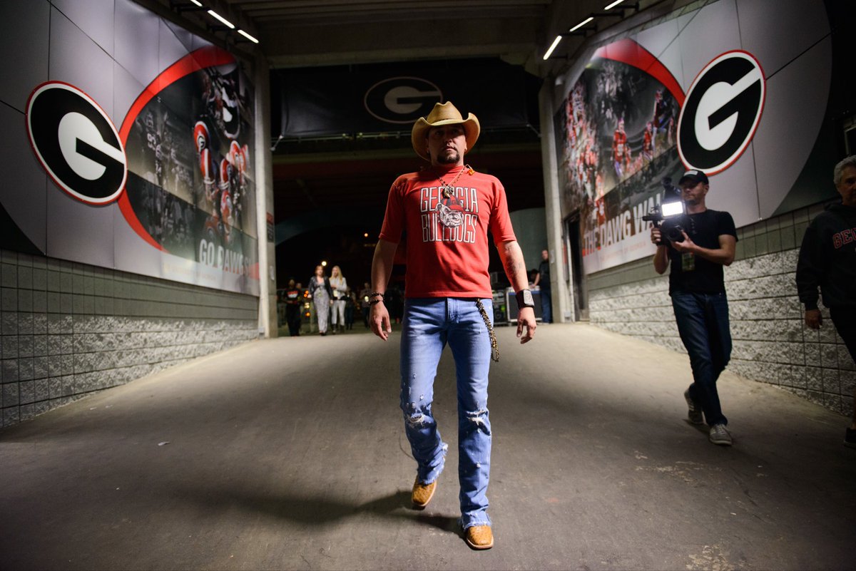 Jason Aldean tweet media