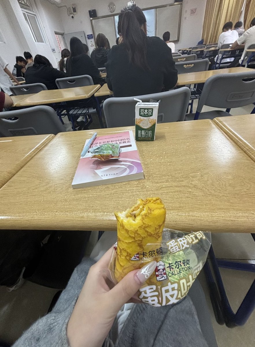 名字没想好呢 tweet media