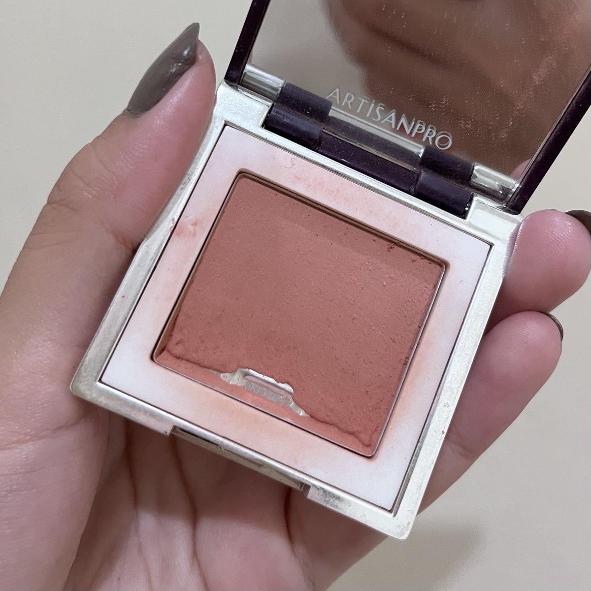 leorycca's tweet photo. i would say this is the BEST BLUSH everrr 😭🫵🏻 https://t.co/5kCJSOVjne