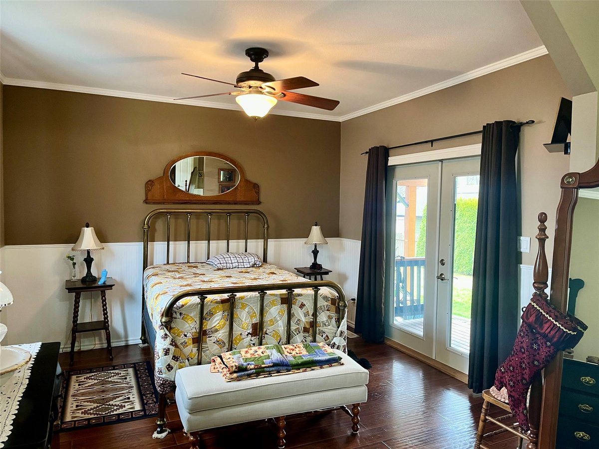 RedheadHomes's tweet photo. 2860 Wright Street #Armstrong Four Bedroom Fully Renovated Armstrong Home - Suite Potential!  Call Sandra at Royal LePage Downtown Realty 250-549-0897
https://t.co/lPqf1hDO6T

#armstrong4bedroom #renovatedbungalo
#4bedhomeprivatelot #homesuitepotential https://t.co/n2PTNMKn0Z
