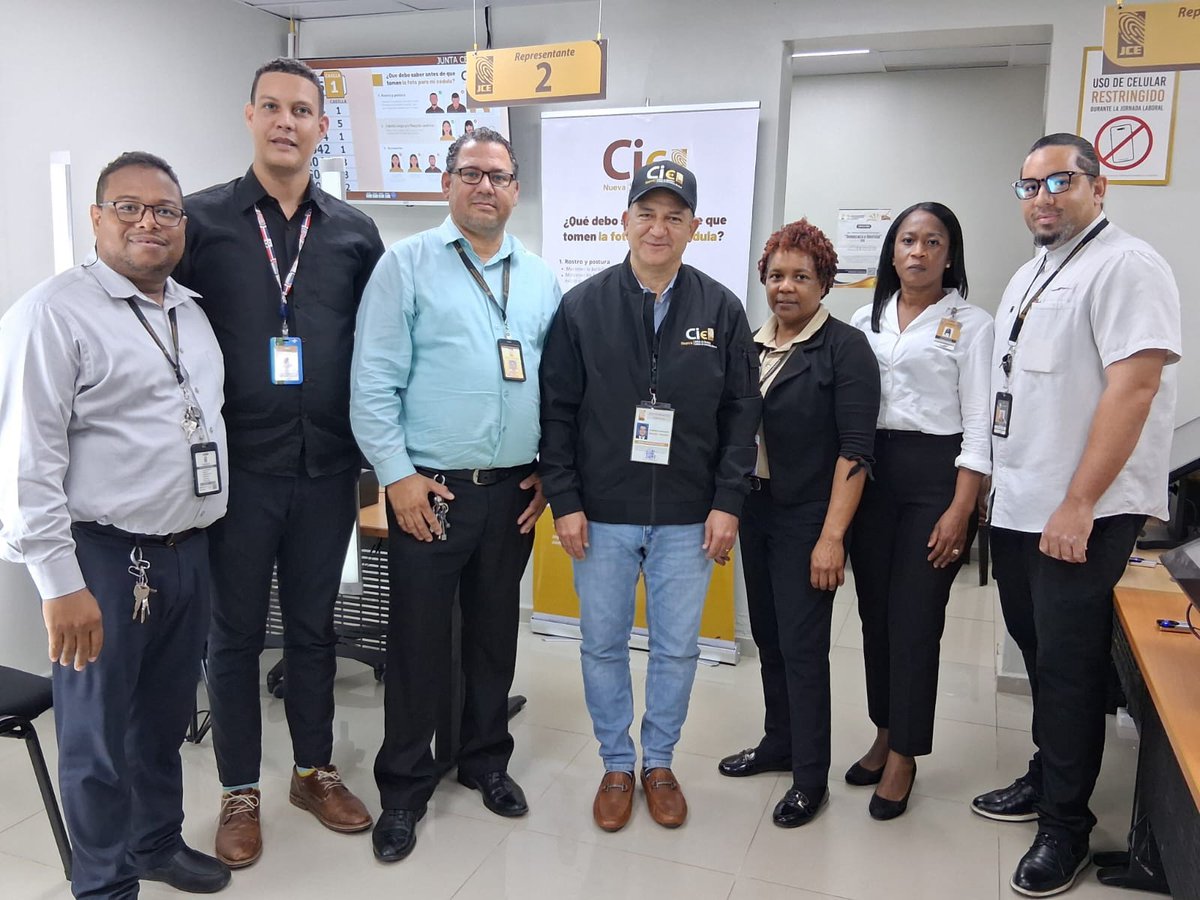 juntacentral's tweet image. El presidente de la #JCE, Román Jáquez Liranzo (@RomnJquez), y los miembros titulares del #PlenoJCE, Dolores Fernández Sánchez, Samir Chami Isa (@samirchamiisa) y Rafael Vallejo Santelises, realizaron recorridos de supervisión por distintos Centros de Cedulación, como parte del