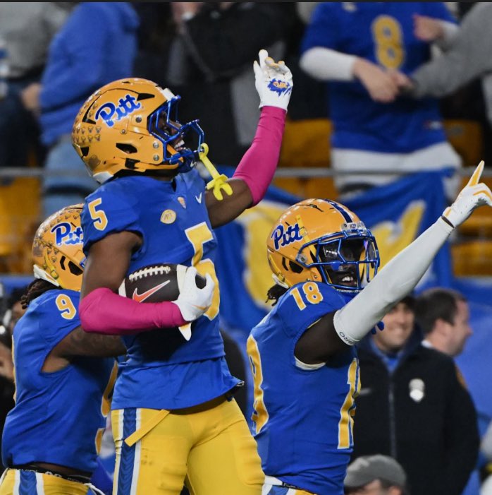 LovellNeal3's tweet photo. #AGTG❤️ after a great conversation with @coachbrentdavis I am blessed to say that I have received my 9th offer from the University of Pittsburgh!!🐆
@B_Lew_95 @upshaw__ @Coachseamster @WTWLonghorns 
@nard2809 https://t.co/WkTo3r6wOj